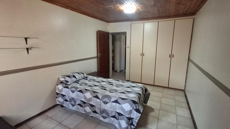 To Let 7 Bedroom Property for Rent in Humansdorp Eastern Cape